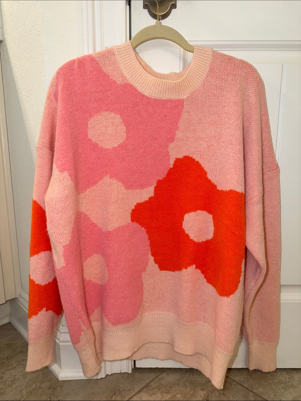 1.4.3. Story by Line Up Pink & Orange Floral Crewneck Sweater